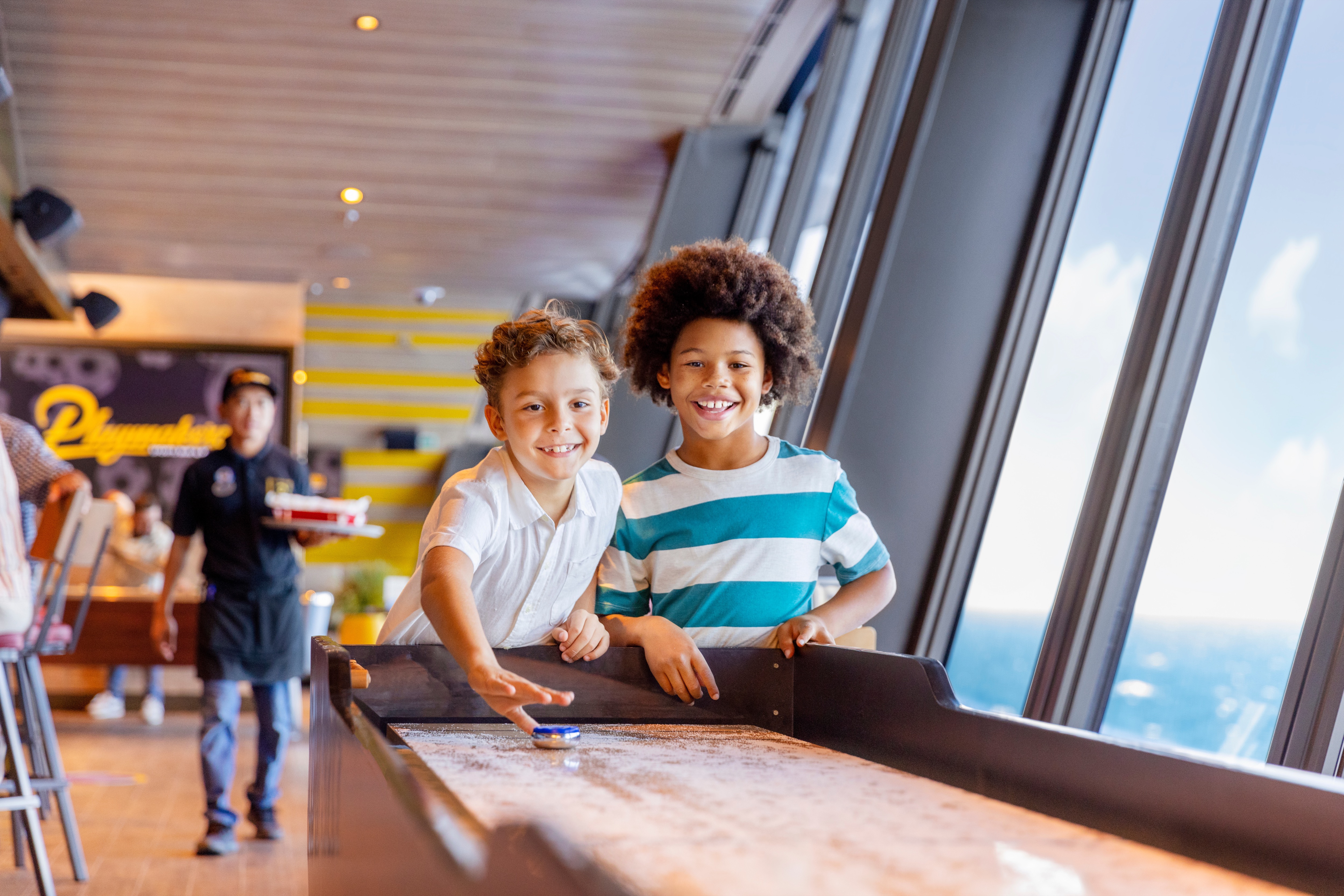 Odyssey of the Seas - Playmakers℠ Sports Bar & Arcade